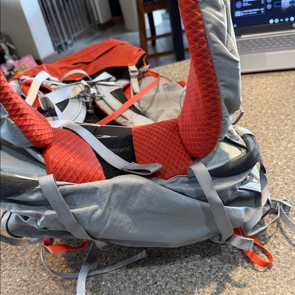 The North Face Banchee 65 Orange Red Hiking Pack with Gray Base - Picture 4 of 5